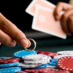 Мобильная версия букмекерской компании Мелбет Melbet Mobile позволяет делать ставки через телефон.